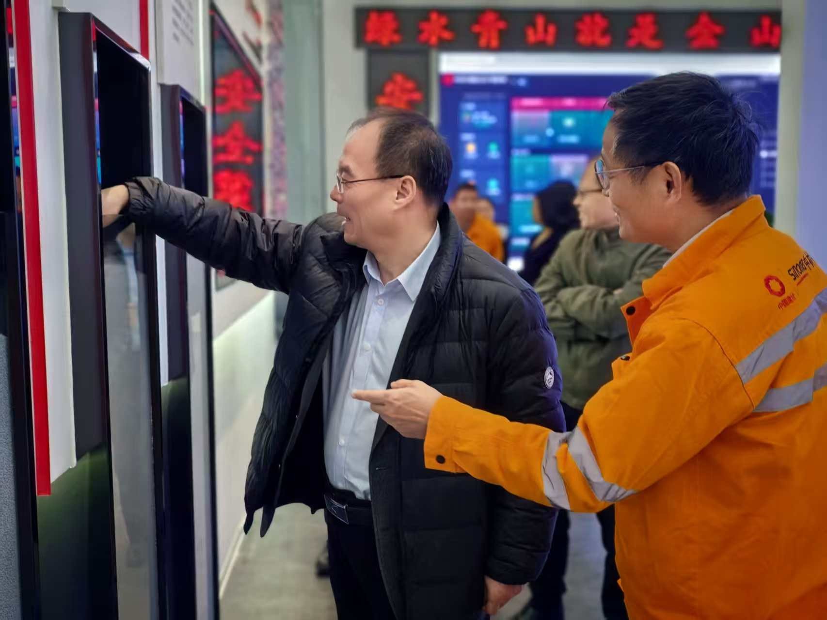 1767505057178357.jpg 参天2.jpg